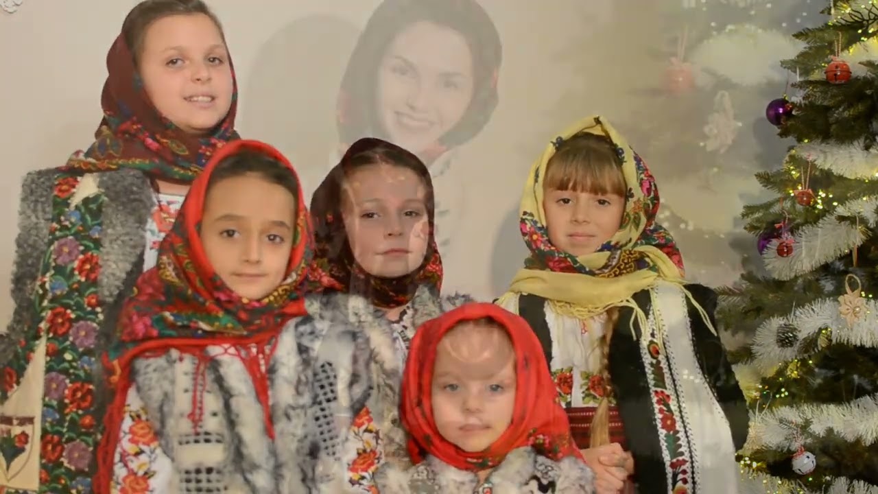 Gazdă mândră dă colacul -Rotaru Bianca și Grupul vocal 