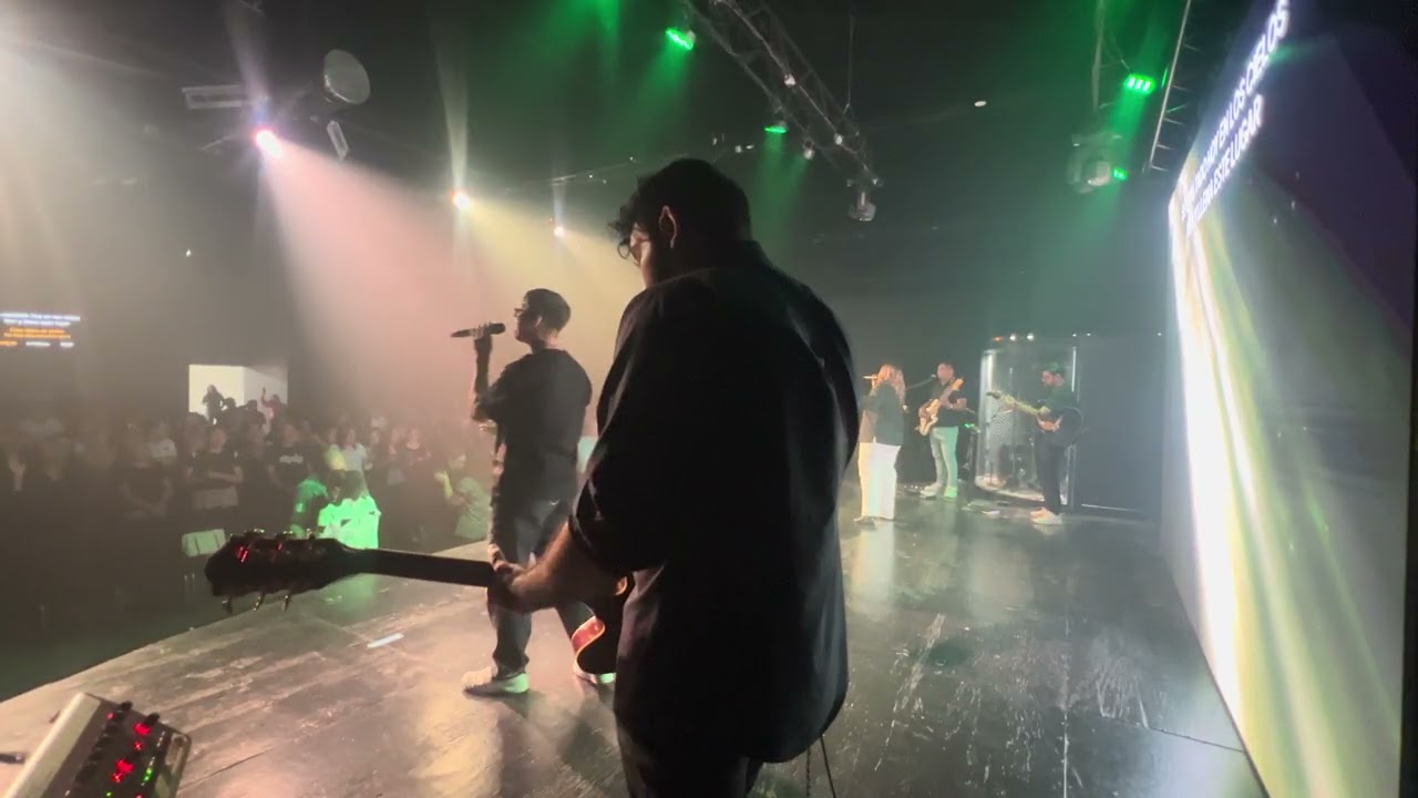 Elevation Worship -Digno [In Ear Mix] Gretsch G5422TG