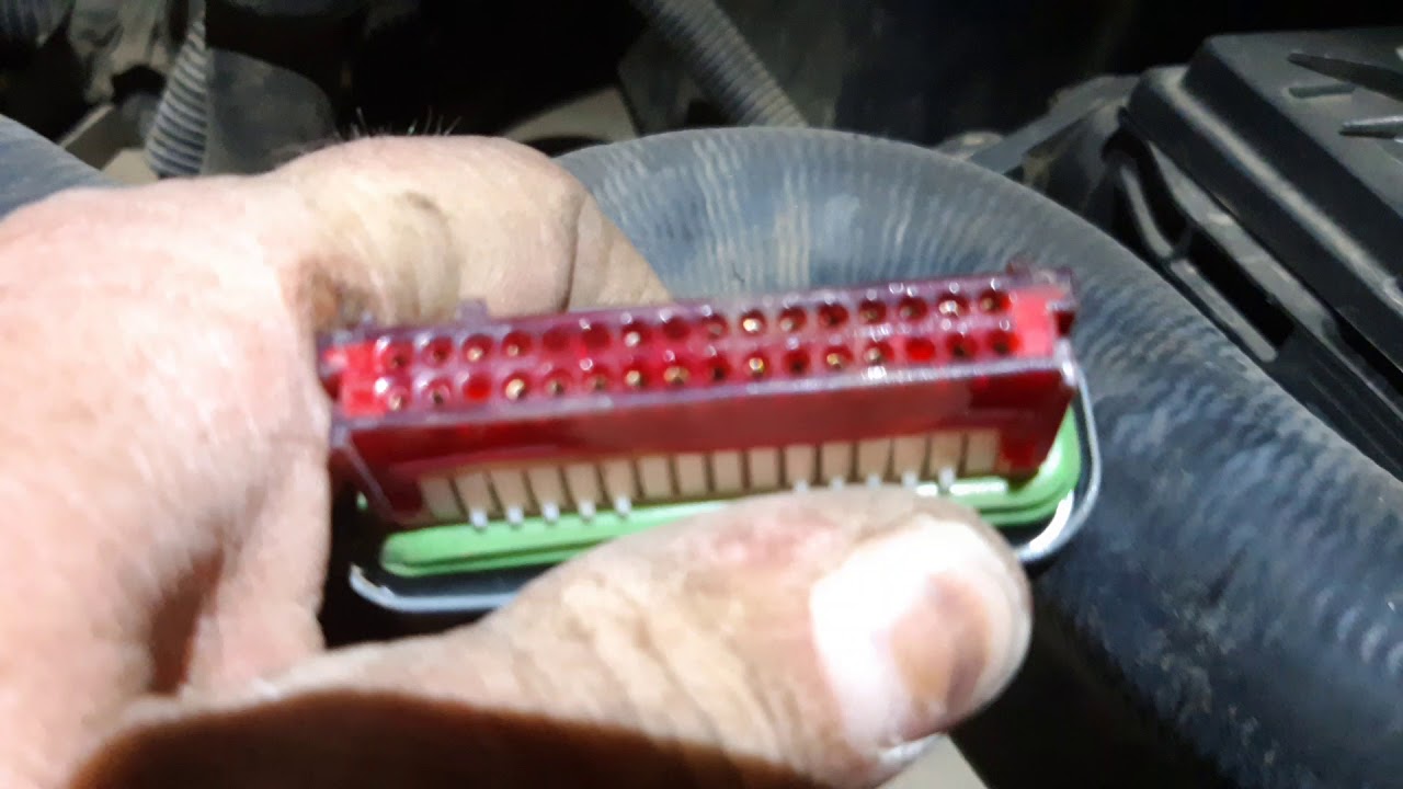 Silverado или Sierra с исправлением кода трансмиссии Allison 1000 P1779 и P0700. Разъём TCM.