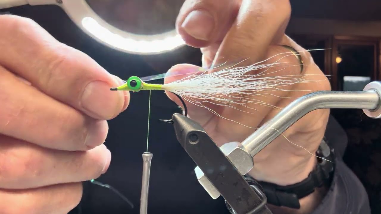 Clouser Minnow Video - Mike Dunnaway