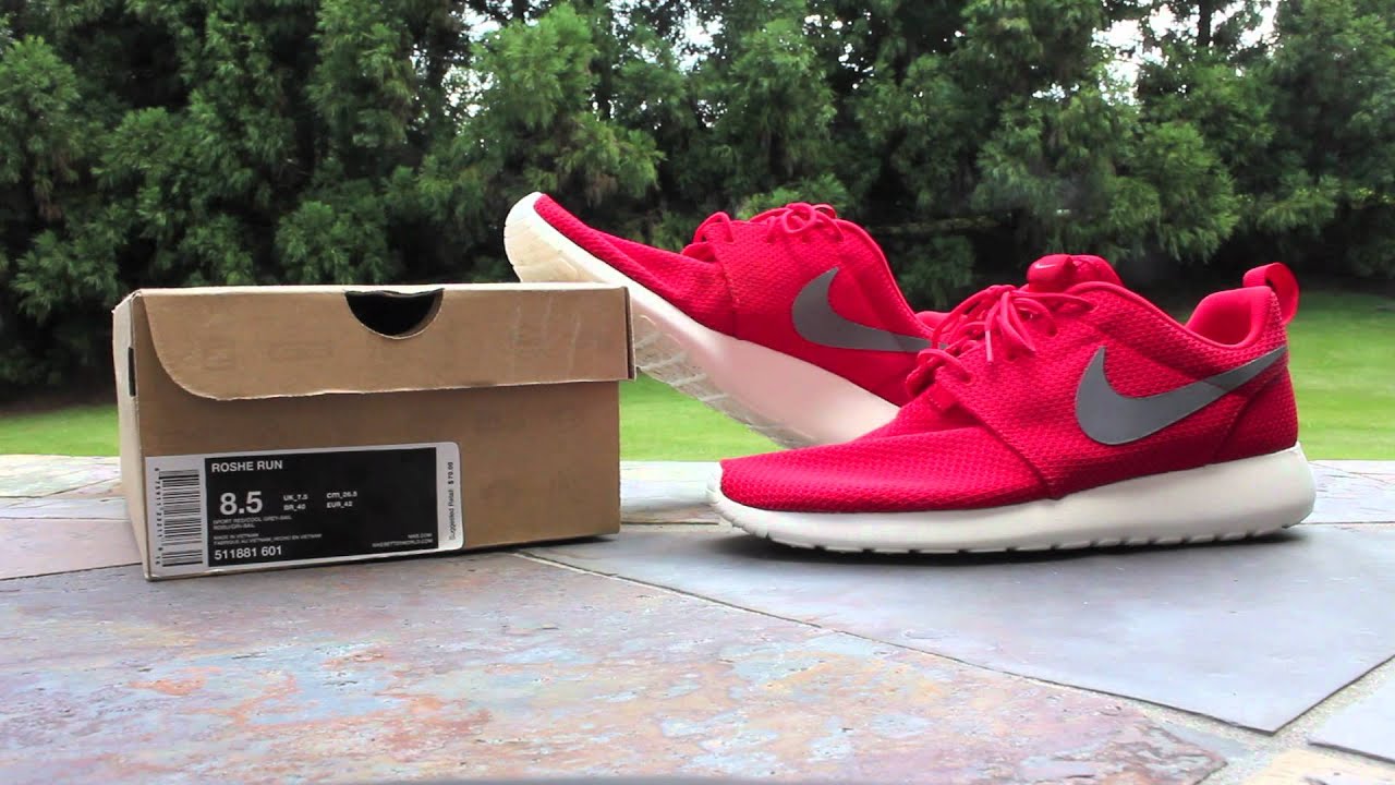 Quick Look: Nike Roshe Run - Sport Red
