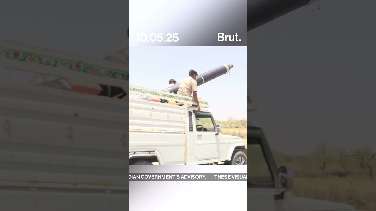В округе Бармер, штат Раджастхан, найдены обломки предполагаемой ракеты.