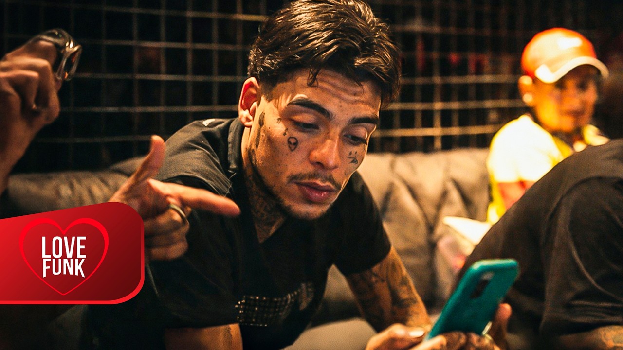 VEJO NA CAPA DA BÍBLIA SAGRADA - MC Kevin (DJ Perera)