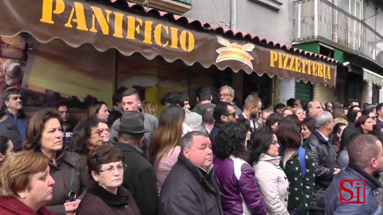 Pomigliano (NA) - Funerali di Eddy, il fratello: 