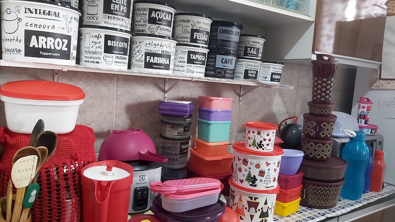 mostrando as  tupperware da minha cliente