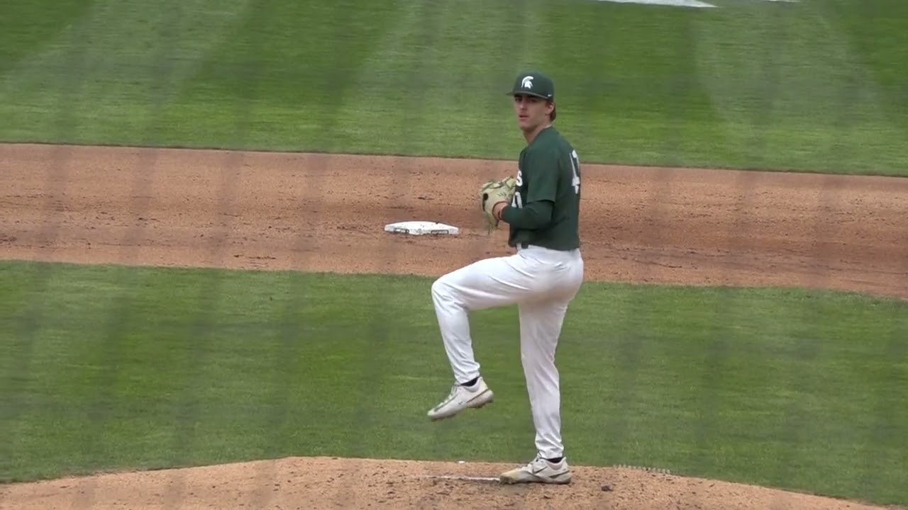 MSU BASEBALL STAND UP