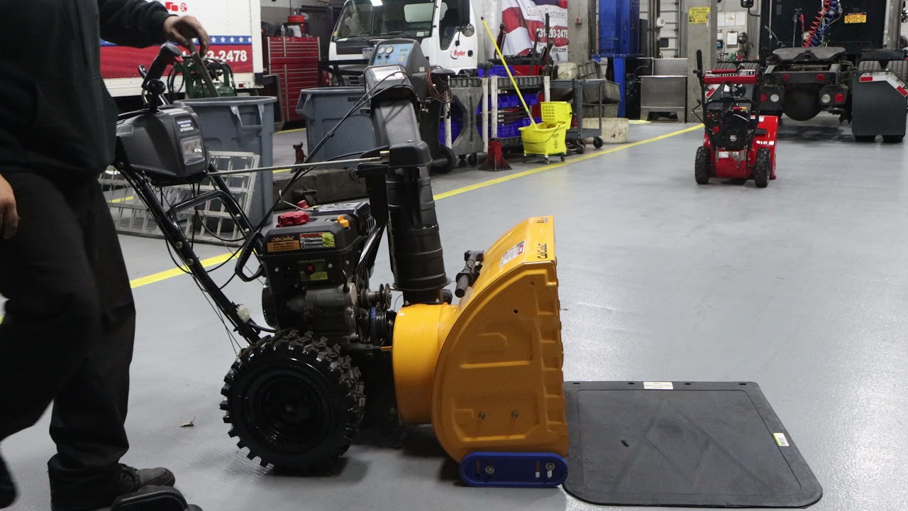 Как заменить ремни на снегоочистителе Cub Cadet Йога со снегоочистителем!