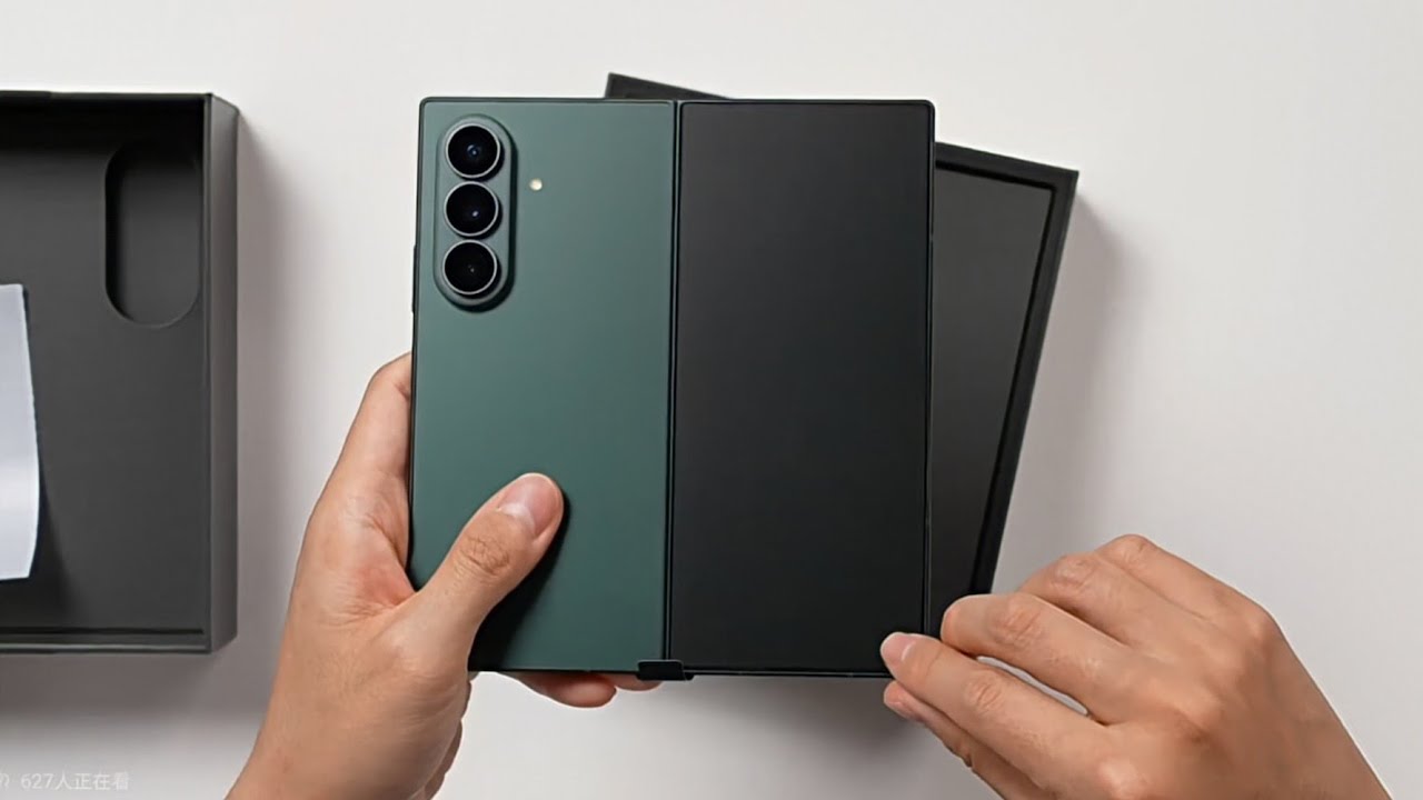 Samsung Galaxy Z Fold 8 Ultra Green Shadow Unboxing + Compare Fold 7 | Z Fold 8 Ultra Vs Z Fold 7!