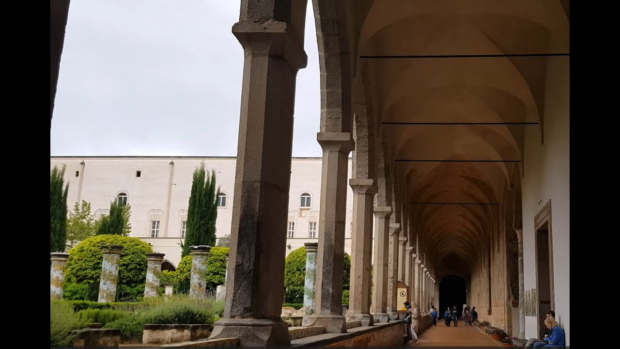HD Walking in the wonderful majolica cloister of Santa chiara in Naples