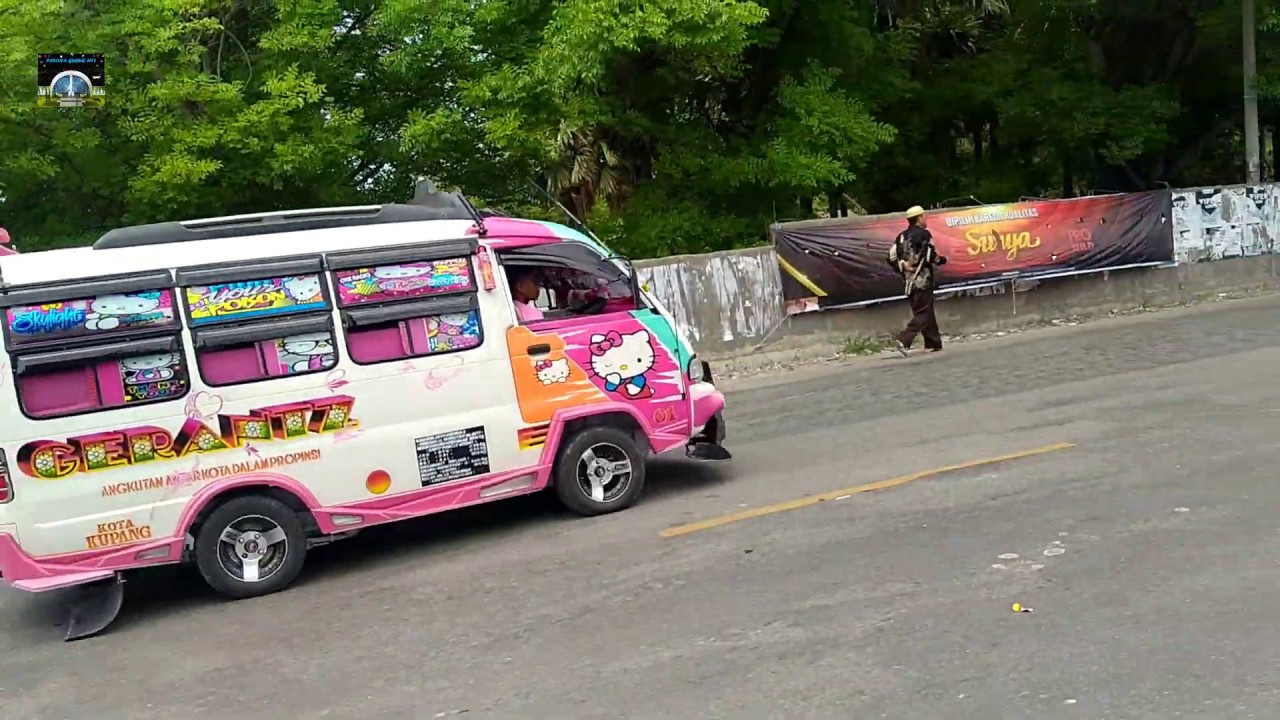 BEMO ( ANGKOT ) DISKOTIK BERJALAN DI KOTA KUPANG NTT