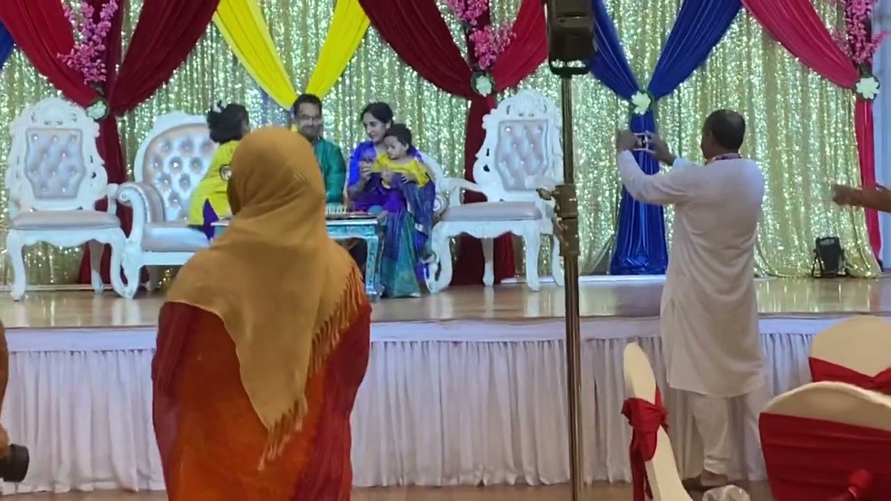 Arshiya&rsquo;s family next to Rafat Mama (Gaye haluda)