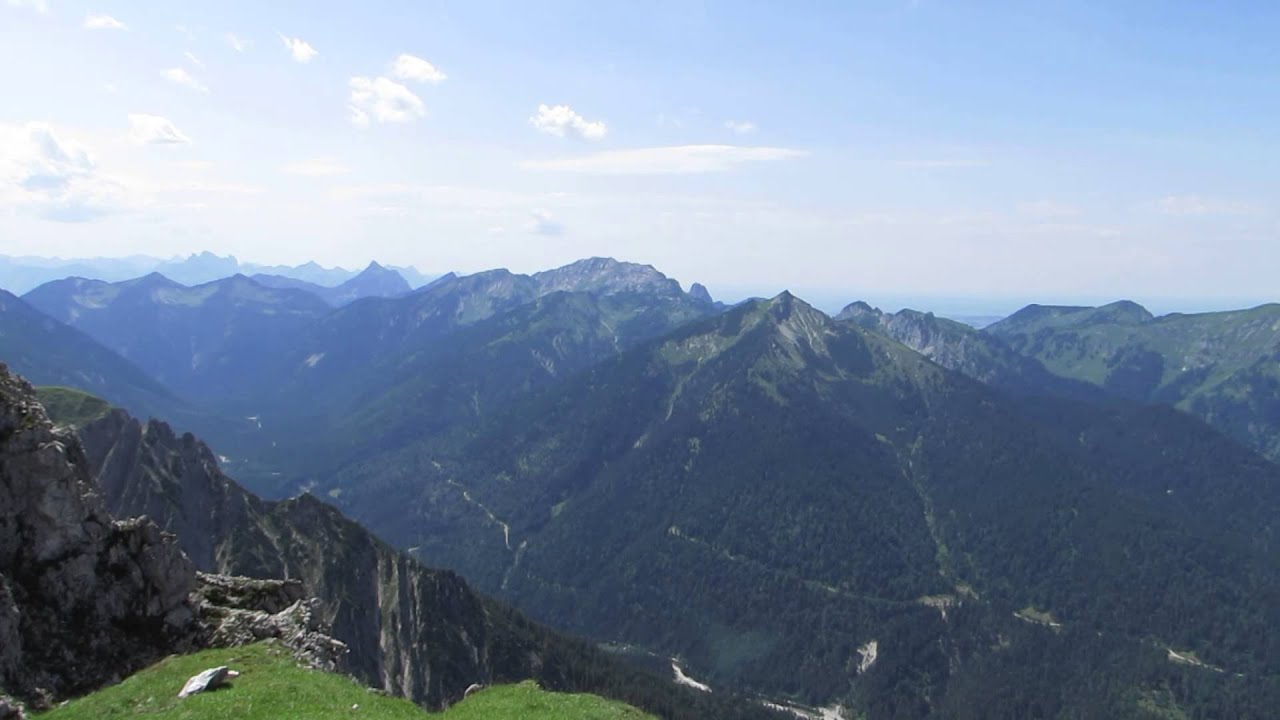 Kuchelbergspitz 2020 m / Ammergauer Alpen - Gipfelvideo mit Sturmb&ouml;en
