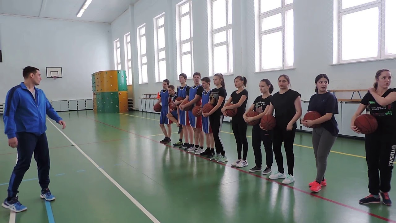 Урок физкультуры 10 класс Курбанов М.К.