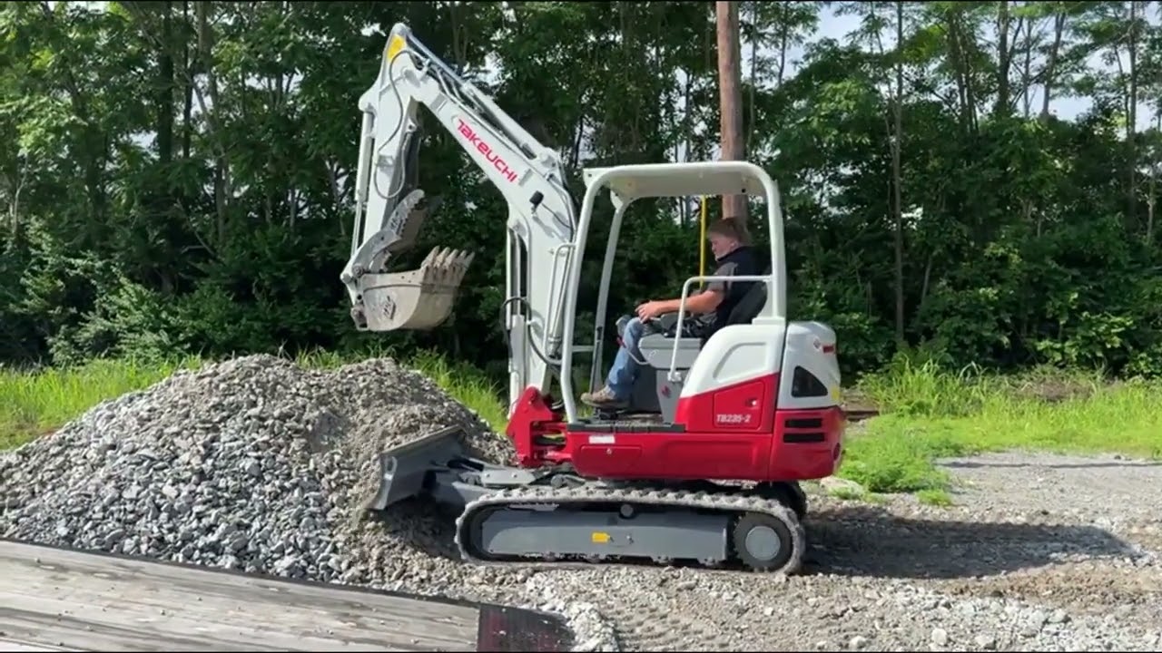 2024 TAKEUCHI TB235-2 For Sale