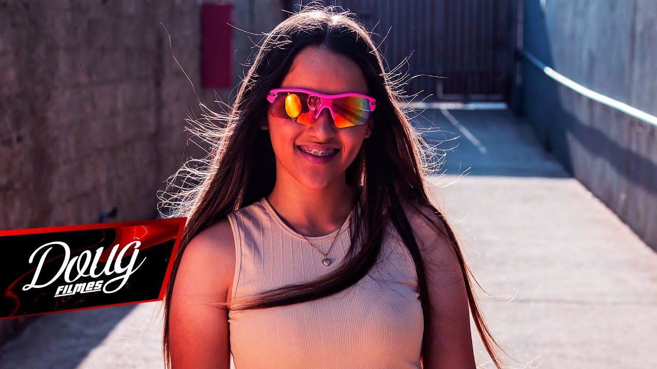 AMANDINHA MC - NO TALENTO | CLIPE OFICIAL (DOUG HITS)