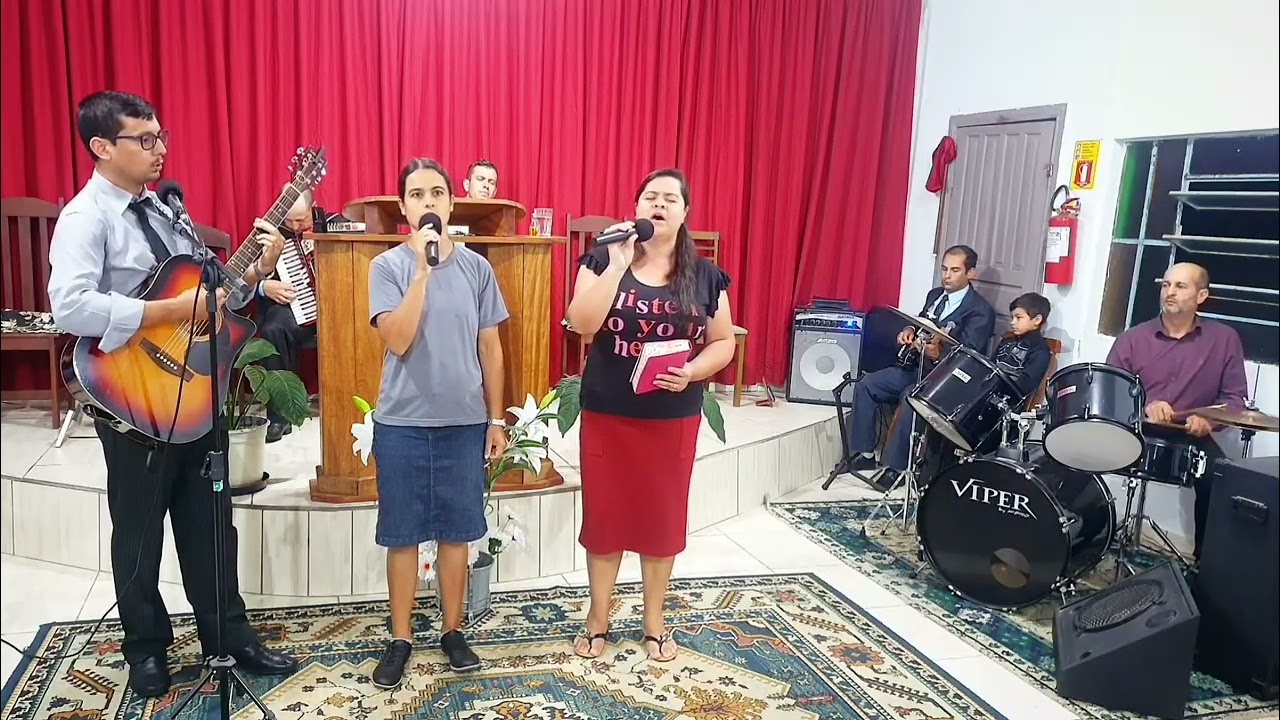 HINO PRESENÇA - TRIO MARA, JAQUE E MISA