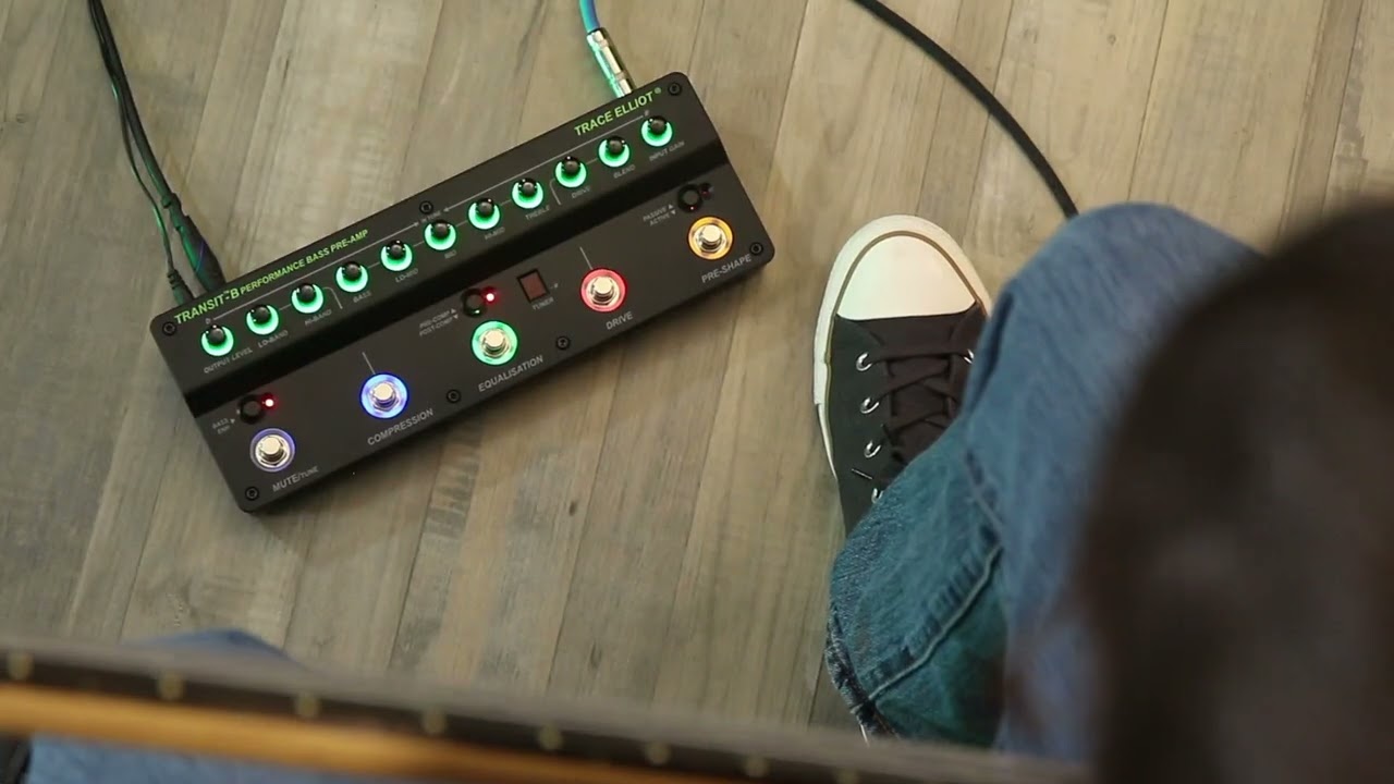 Предусилитель и педаль эффектов Trace Elliot Transit B Bass