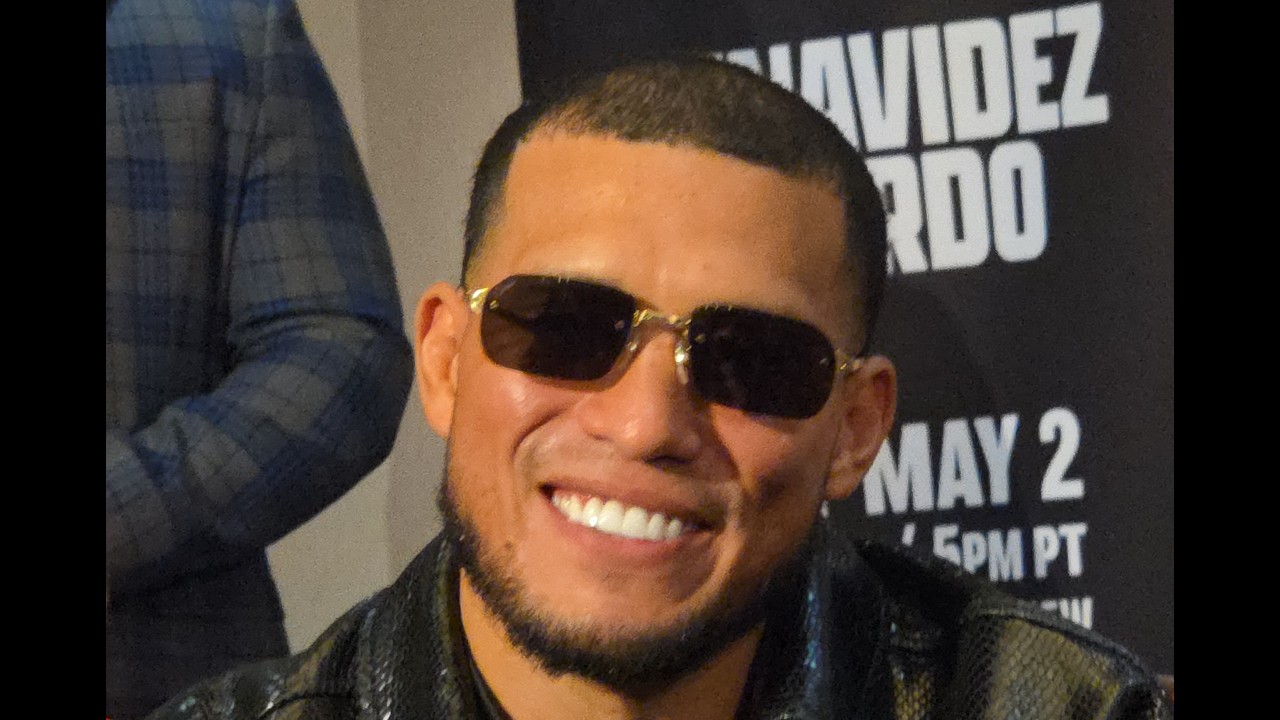 David Benavidez wants to see Floyd Mayweather vs. Manny Pacquiao rematch 