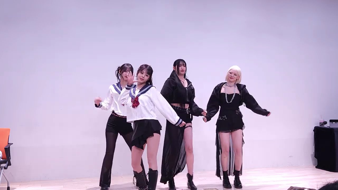 260308 에버글로우(EVERGLOW) '코드(CODE)' 직캠(fancam) @fansign 팬싸인회