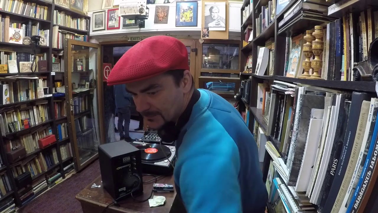 Vinyl Session #4 in the Bookstore : Vlad oscar b2b volo 29.02.2020 (Bucharest,Romania)