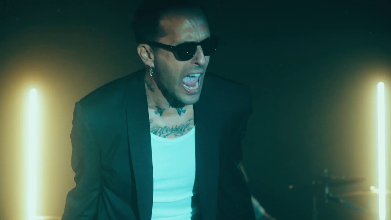 Crashing Wayward - Breathe [Official Music Video]