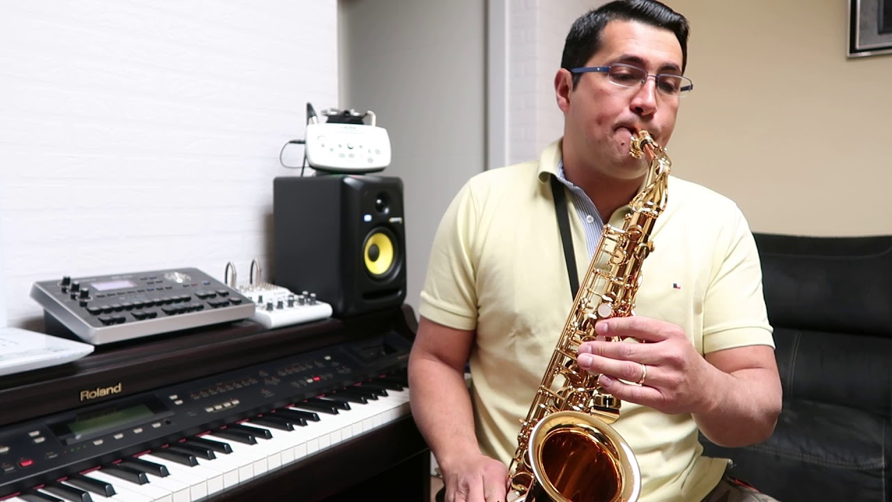 Toca comigo?  Hino 347 CCB - Ontem, hoje e eternamente