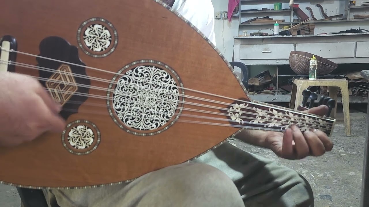 عود عربي رخيم رائع من صناعة سبسبي موديل دمشقي