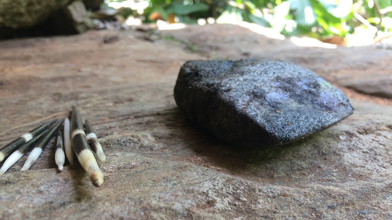 How to Make a Primitive Day's Stone Hand axe ( Biface Making Process )