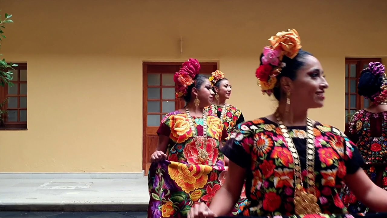 La llorona. Compañía De Danza Folclórica Experimental Femenil de la UAEH Cihuatl.