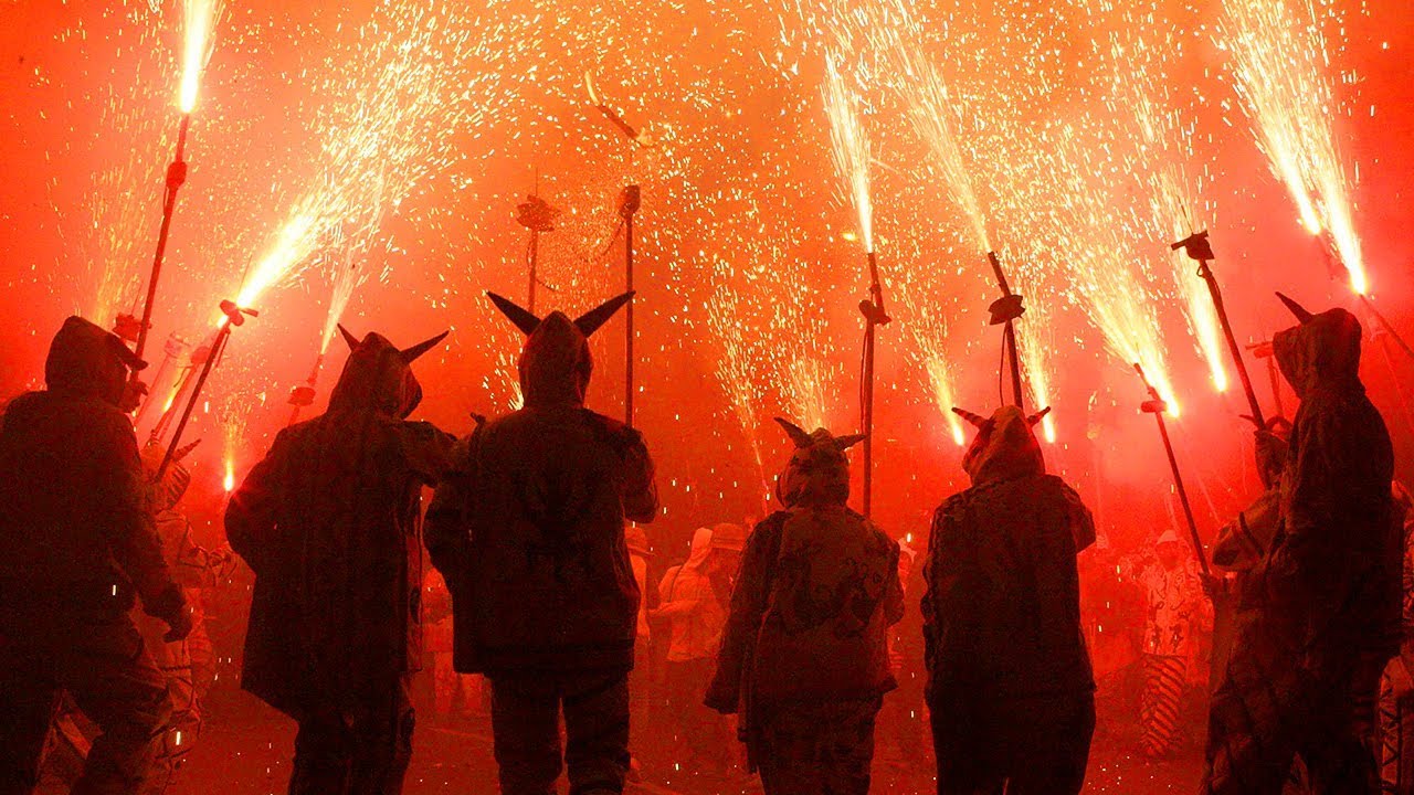 Correfoc Festa Major De Gracia Barcelona (The Fire Run)