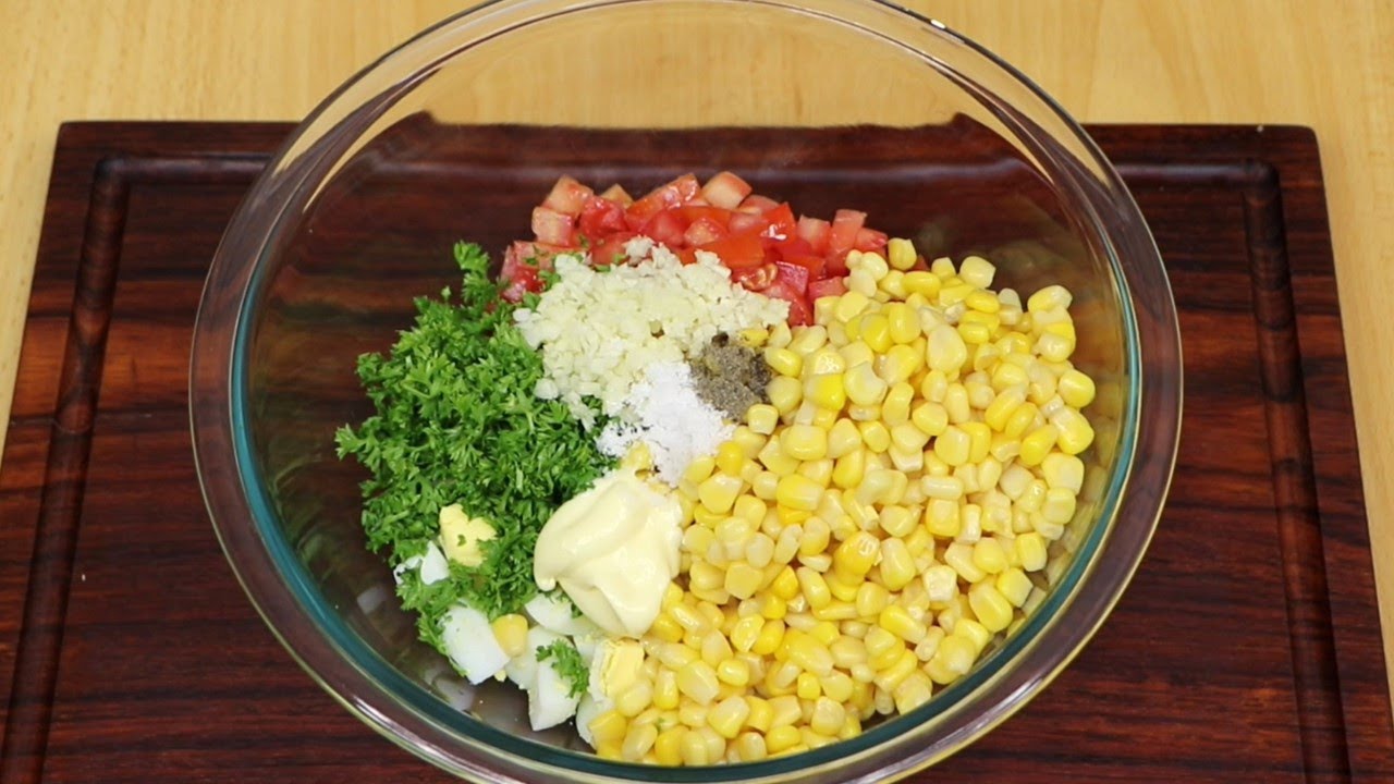 Этот рецепт мало кто знает! Вкусный рецепт салата из помидоров и кукурузы!