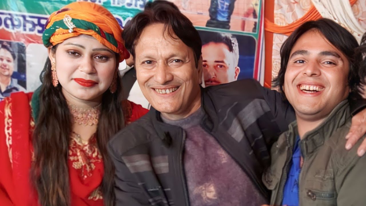 घोड़ी वाला मुक़ाबला / शरीफ परवाज़ ने मीना को बनाया घोड़ी / Sharif Parwaz vs Meena Naaz