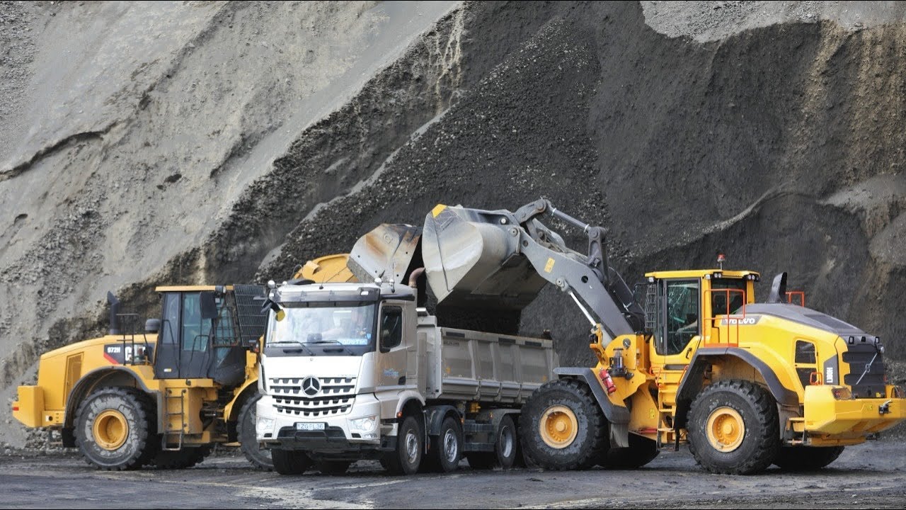 Double Loading Trucks in Quarry