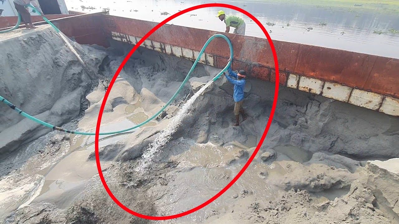 Unloading sand form ship barge unloading video unload sand from big barge ship 394 (20 Jan 2026)