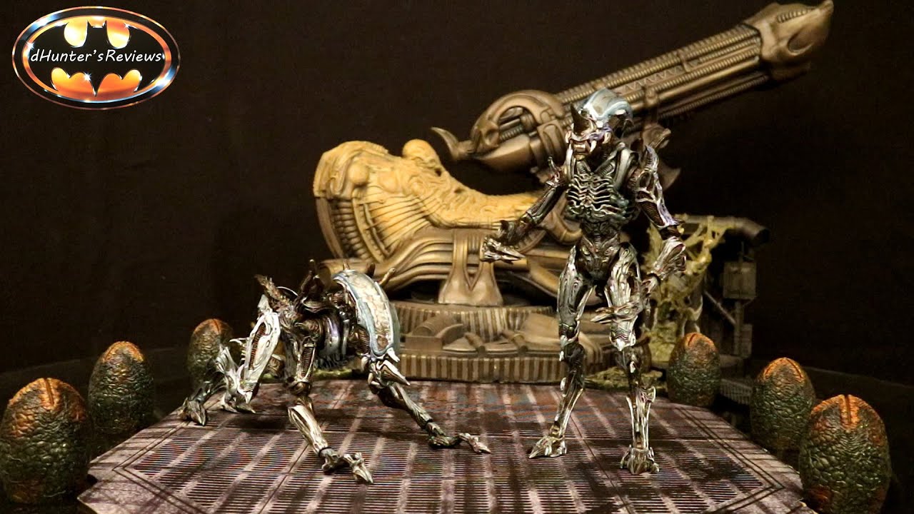 NECA Aliens Kenner Rhino Alien KB Toys Exclusive Black Blue Variant Action Figure Review
