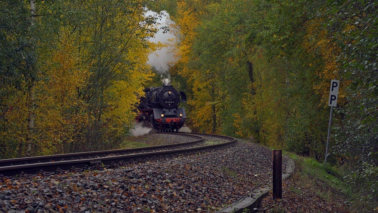 Herbstfarben im Erzgebirge - Dampf auf der Bsg mit 50 3648
