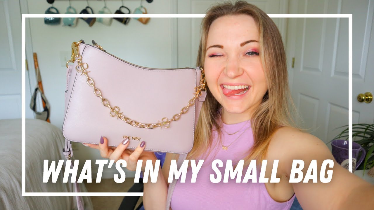 WHAT'S IN MY BAG // what's in my purse // small purse essentials