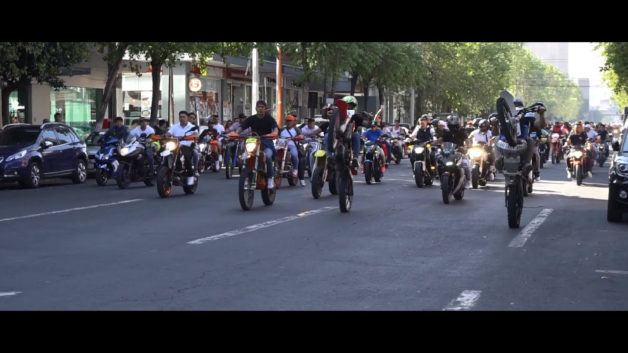 Como Juanito Alima&ntilde;a - Eme MalaFe l Video Oficial