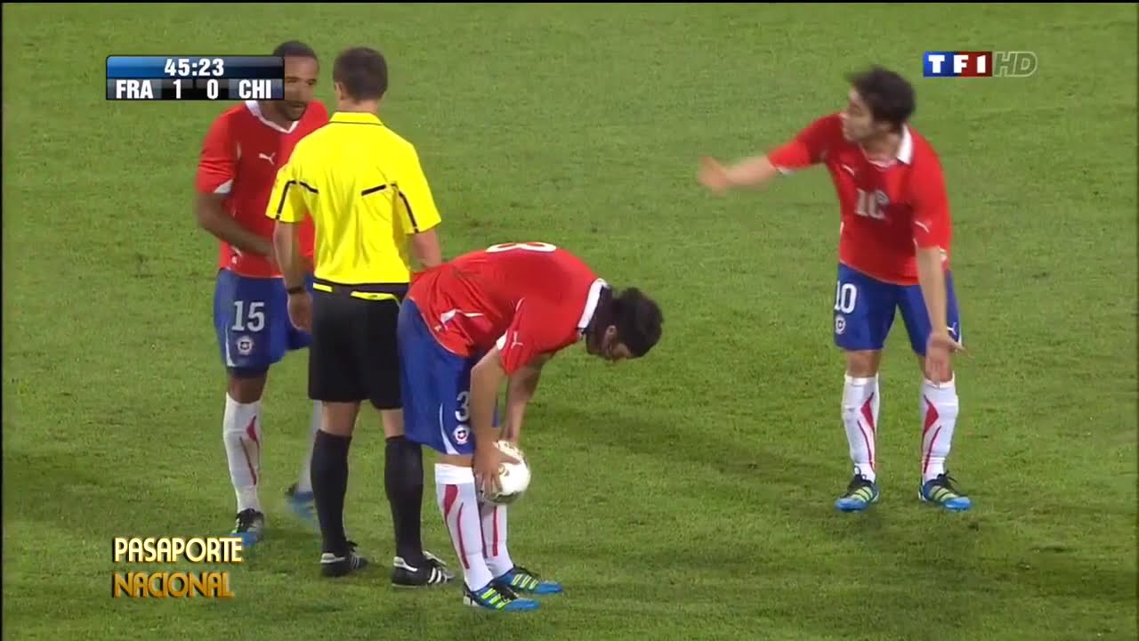 Jorge Valdivia Vs Francia - Tv francesa [10-08-2011]