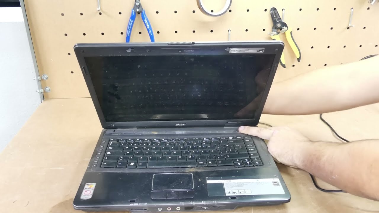 CONSIGO REPARAR UN PORTATIL DEL LOTE DE 50€ 😲