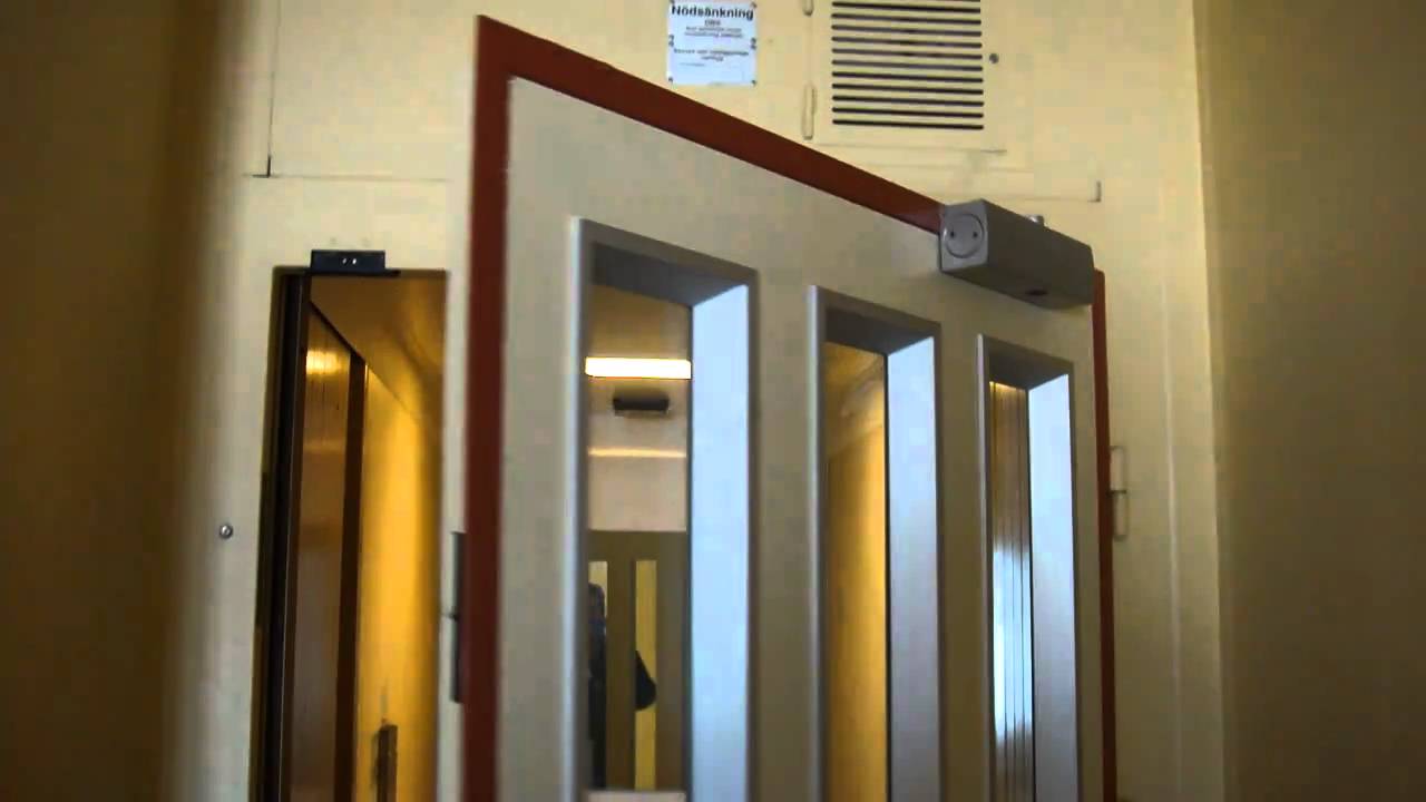 Motala Hissar/KONE Chain drive elevator @ Stationsgatan 8 (Ljusnan) in Bollnäs.