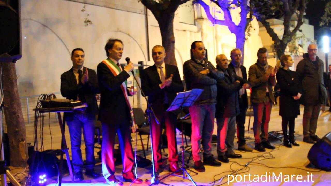 Piazza Sant'Antonio a Nardò: inaugurazione e taglio del nastro