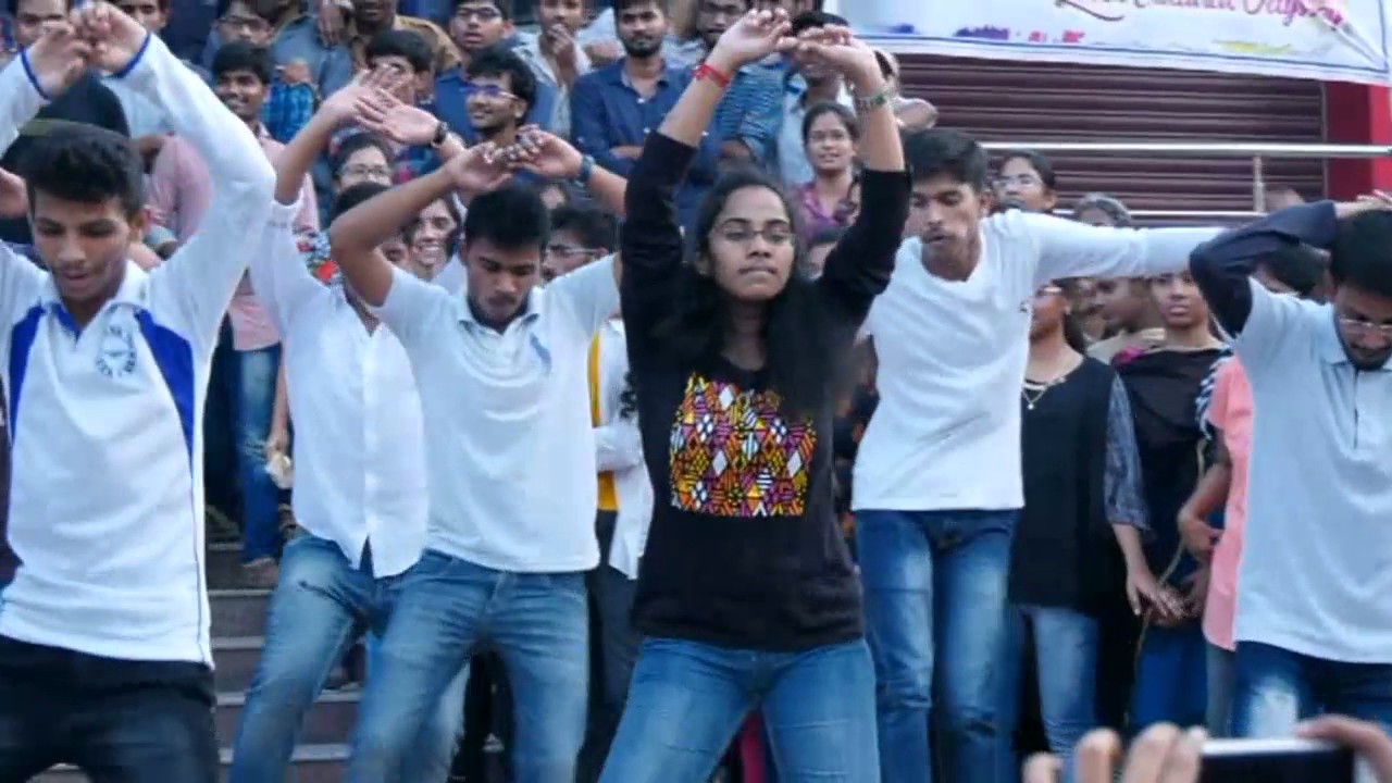 Flashmob For RHAPSODY 2K17,SVUCE