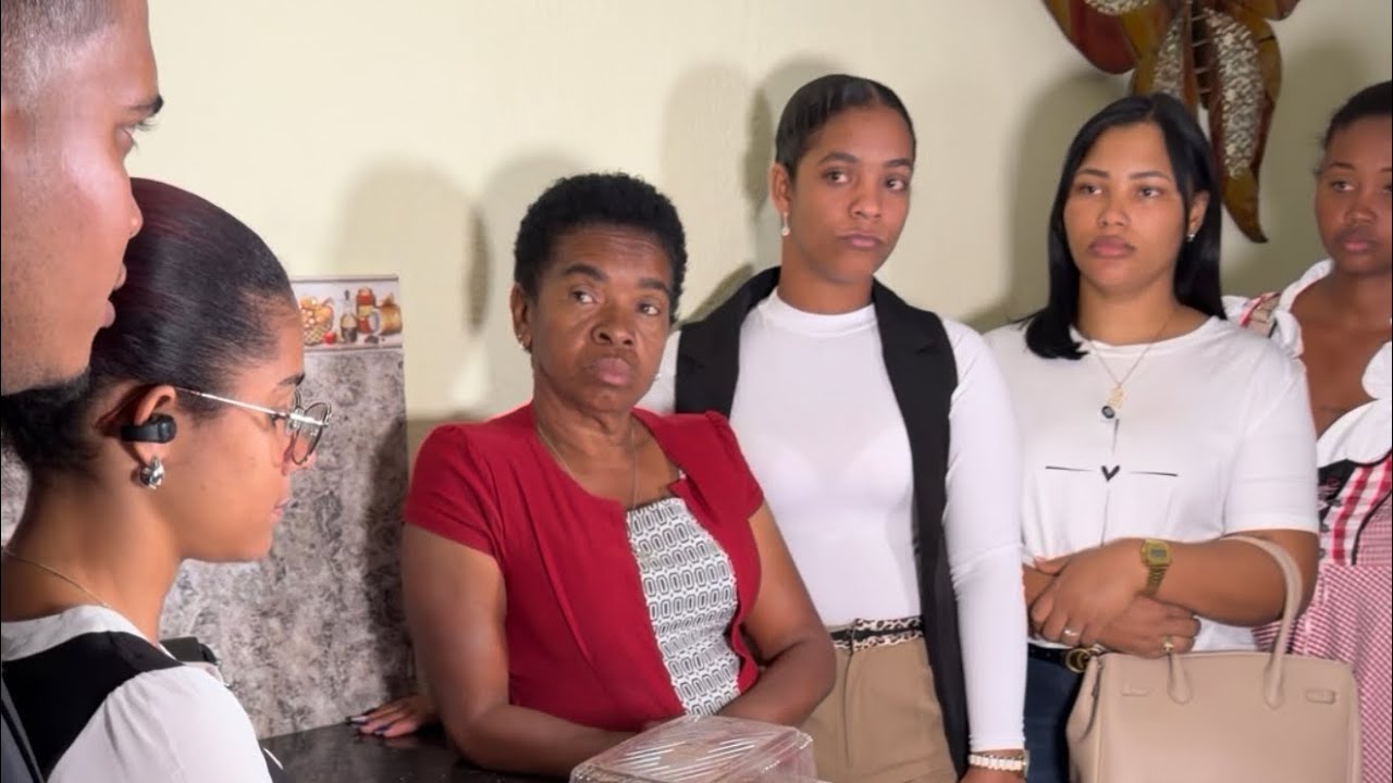 Esta mujer era la mejor hasta que decidió cobrarle una cuota a su familia por vivir en su casa 😳😱
