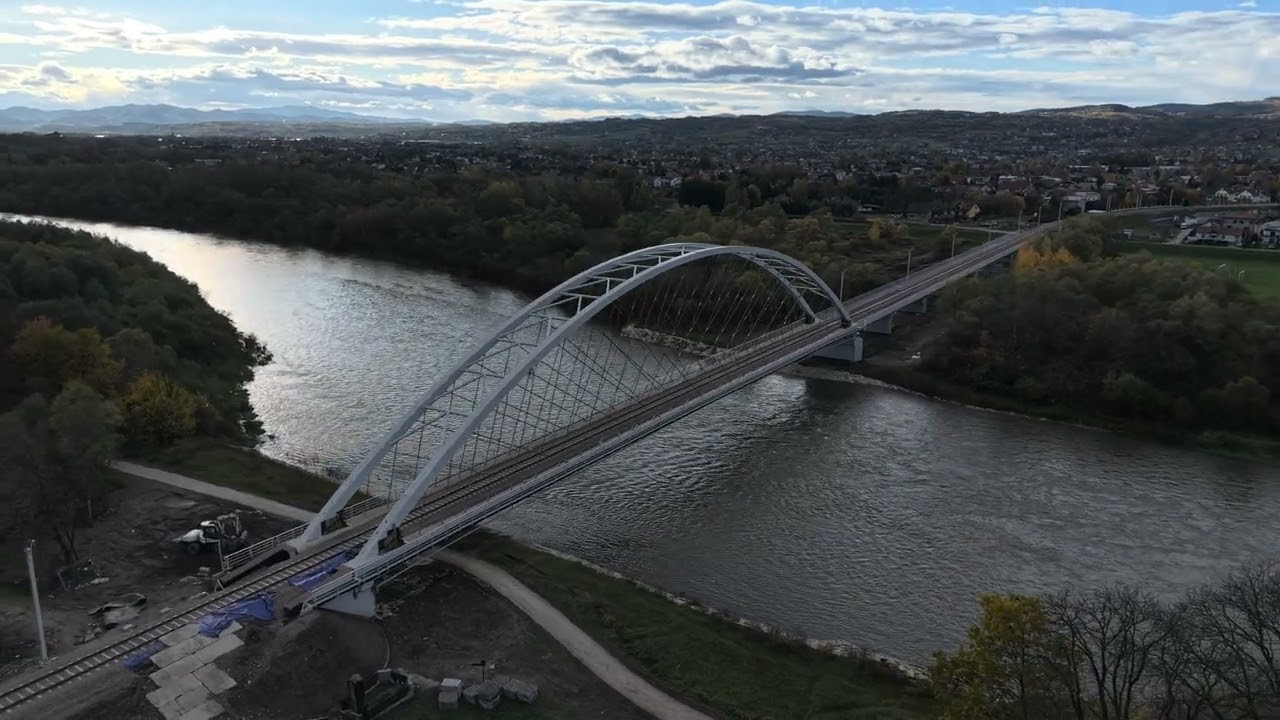 Ukończony most kolejowy w Nowym Sączu. 28.10.2025 #pkp #nowysącz #skyscrapercity #most #kpo #cpk