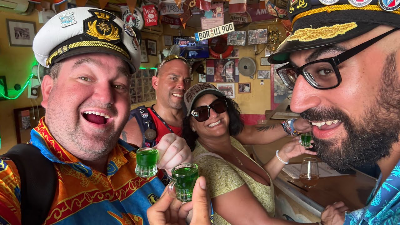 Visiting The World Famous Netto Bar In Curaçao! 🍹🇨🇼