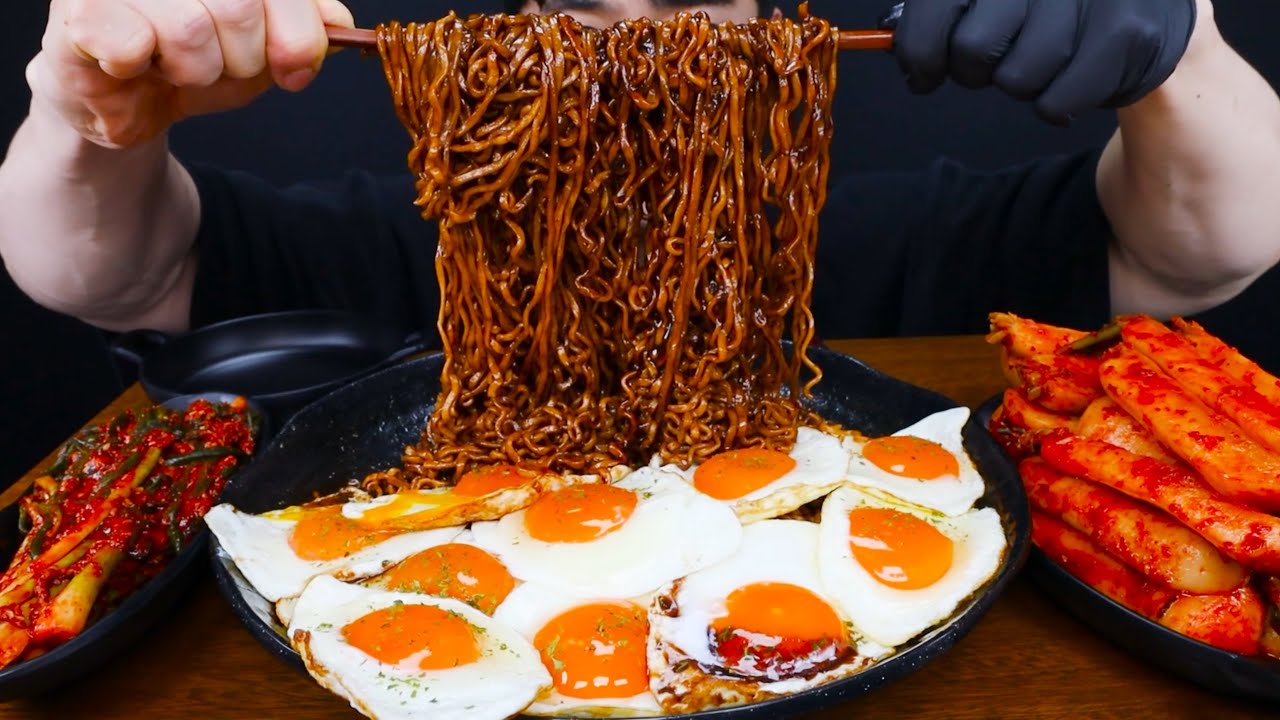 ASMR 계란후라이 적당히 10개 짜짜로니 & 알타리김치 & 파김치 레젼드 먹방 BLACK BEAN NOODLES & EGG FRIED & KIMCHI MUKBANG