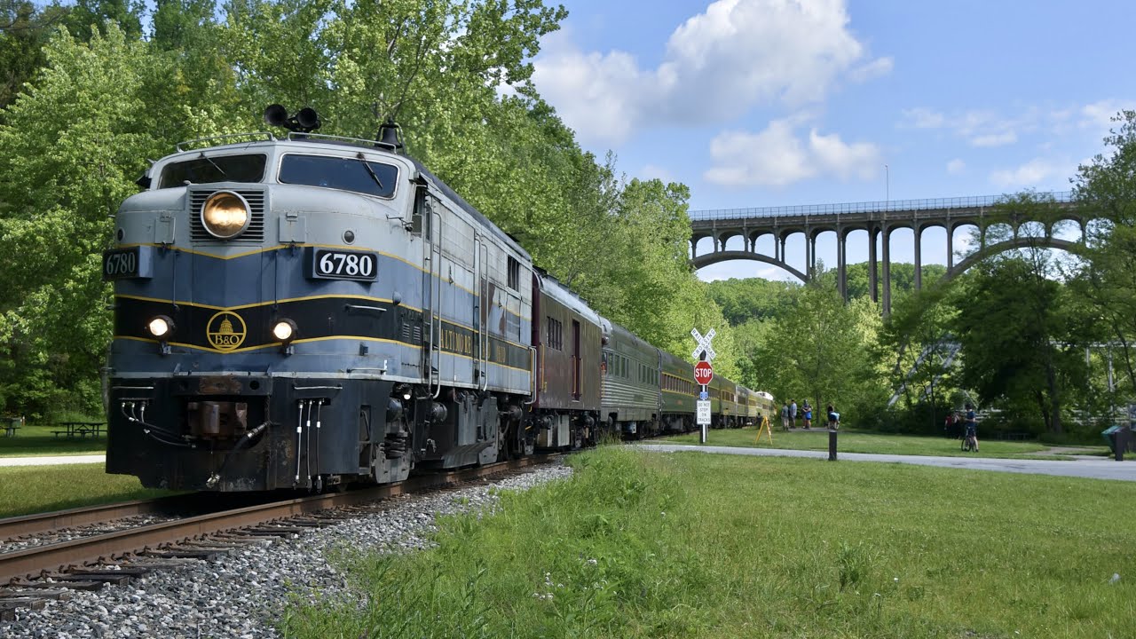 MLW/ALCO Cab Units at the Cuyahoga Valley Scenic Railroad