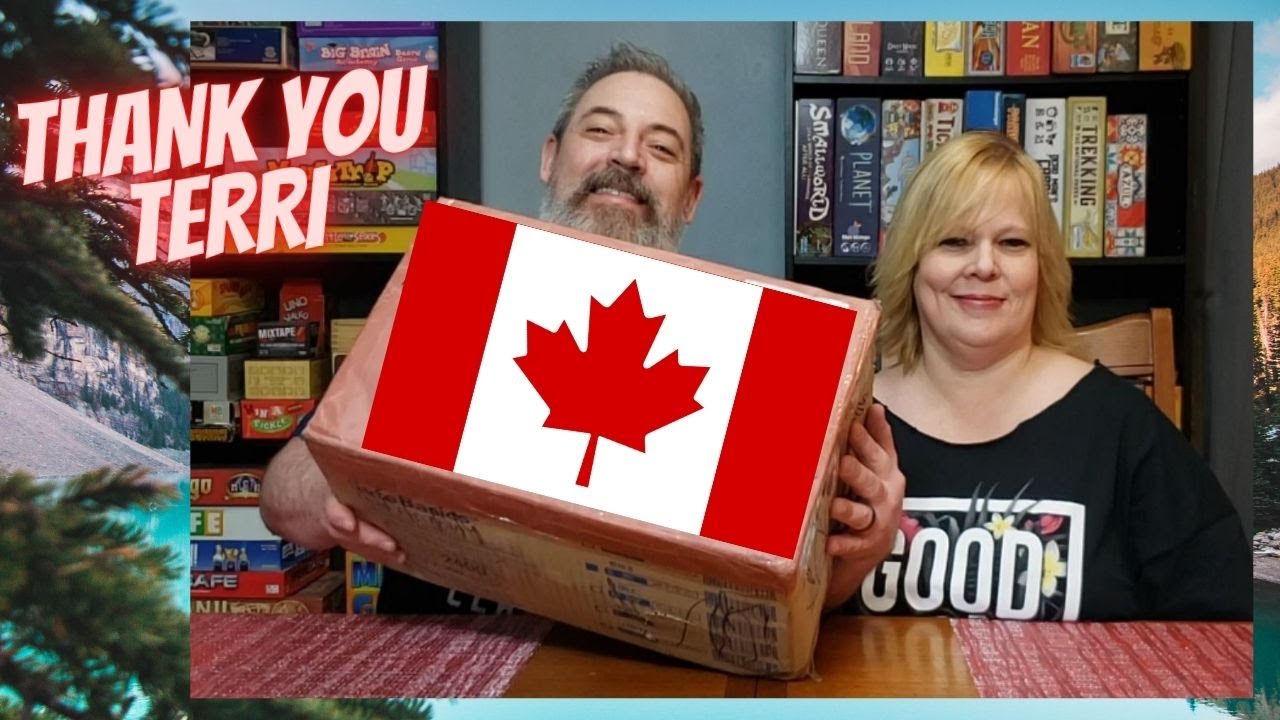 EPIC VIEWER BOX OF CANADIAN SNACKS | CANADIAN CHIP REVIEW