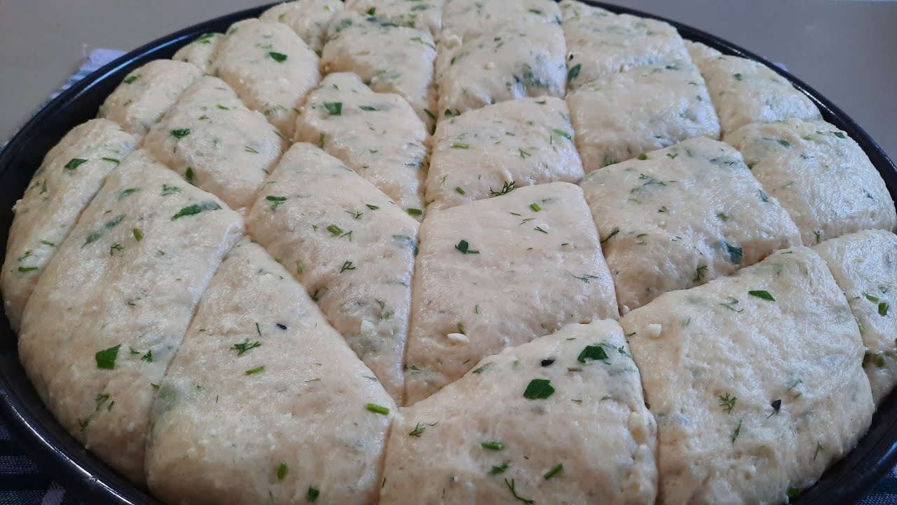 PEYNİRLİ YUMUŞACIK KAHVALTILIK TARİFİ // TEPSİDE ÇÖREK TARİFİ